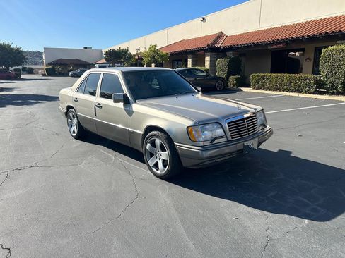 Used 1994 Mercedes-Benz E 320 Sedan image 7