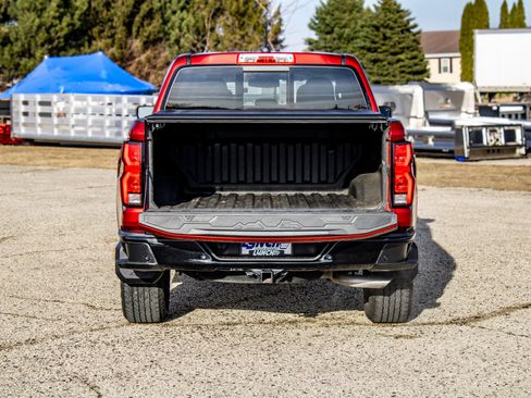 Used 2023 Chevrolet Colorado Z71 w/ Z71 Convenience Package 2 image 7