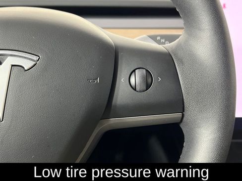 Used 2023 Tesla Model Y Long Range image 10