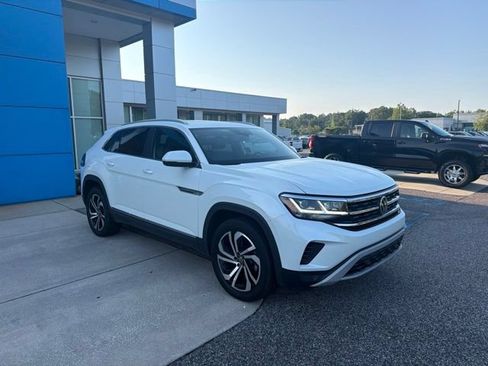 Used 2022 Volkswagen Atlas Cross Sport SEL AWD/4WD image 3
