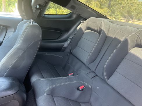Used 2017 Ford Mustang Coupe RWD image 26