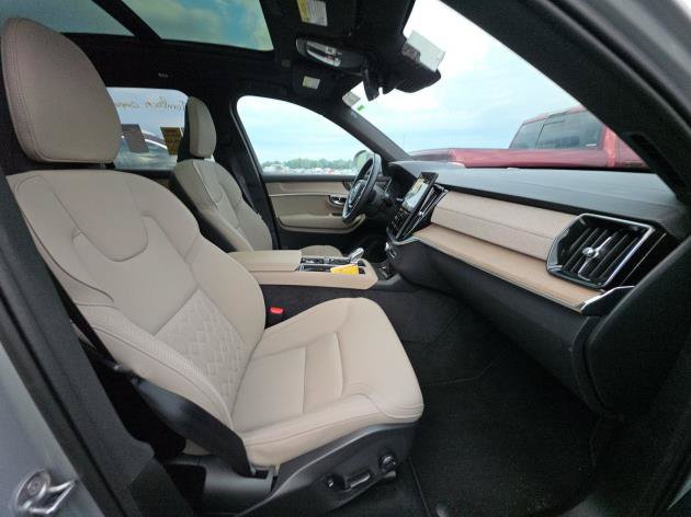 Certified 2026 Volvo XC90 B6 Plus AWD/4WD image 10