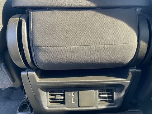 Used 2024 Chevrolet Silverado 2500 Custom w/ Custom Value Package image 21