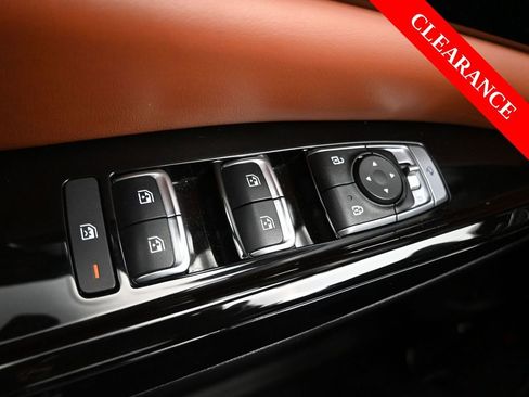 Used 2023 Kia Carnival SX Prestige image 28