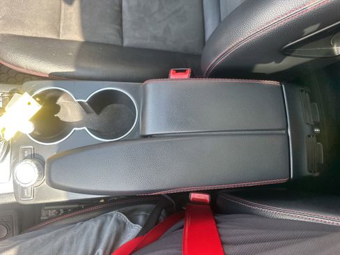 Used 2013 Mercedes-Benz C 300 4MATIC Sedan image 29