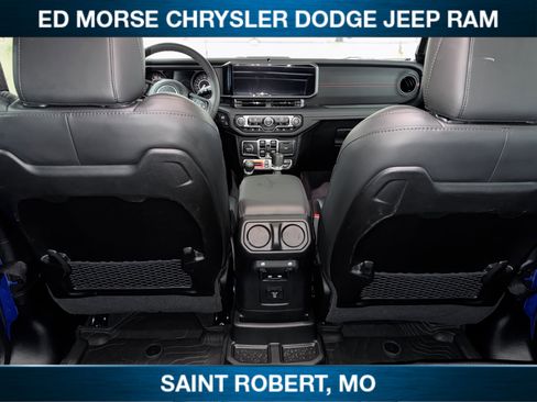 Used 2024 Jeep Wrangler Unlimited Rubicon w/ Technology Group AWD/4WD image 35