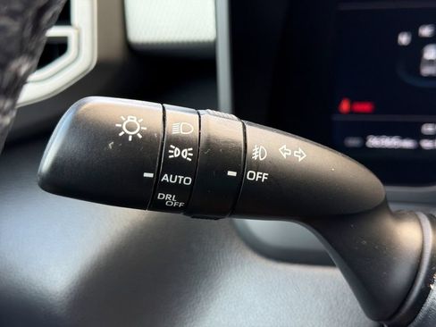 Used 2024 Toyota Tundra Limited AWD/4WD image 28