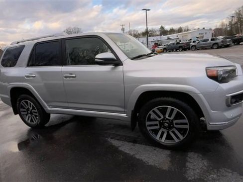 Used 2024 Toyota 4Runner Limited image 2