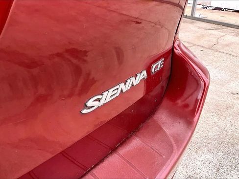 Used 2004 Toyota Sienna FWD image 18