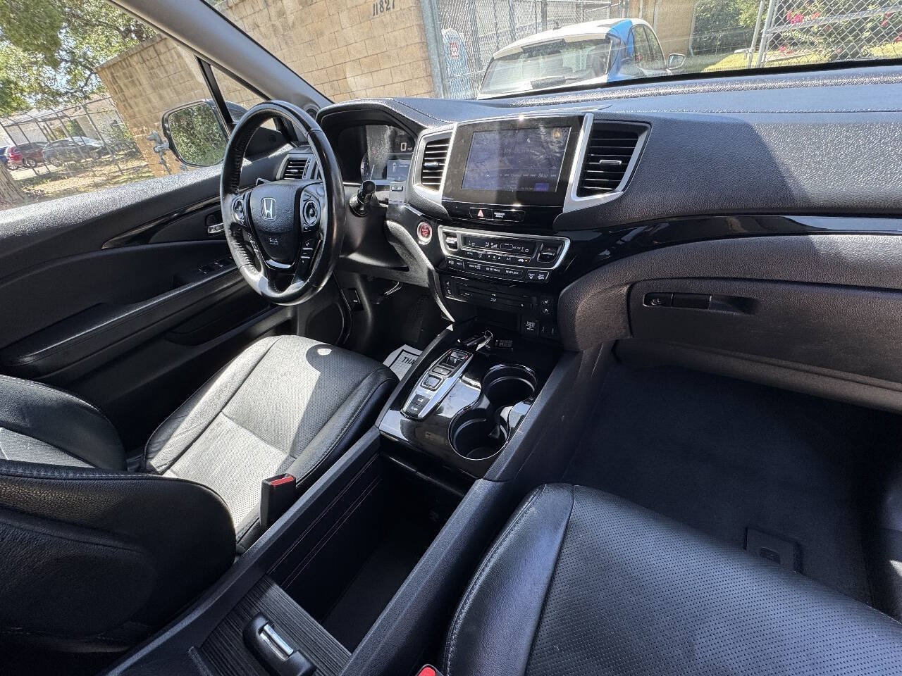 Used 2018 Honda Pilot Elite image 21