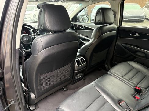 Used 2016 Kia Sorento EX w/ EX Touring Package image 20