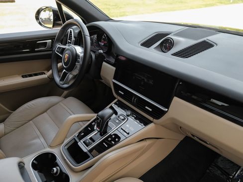 Used 2019 Porsche Cayenne AWD/4WD image 37