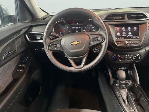 Used 2023 Chevrolet TrailBlazer LT AWD/4WD image 17
