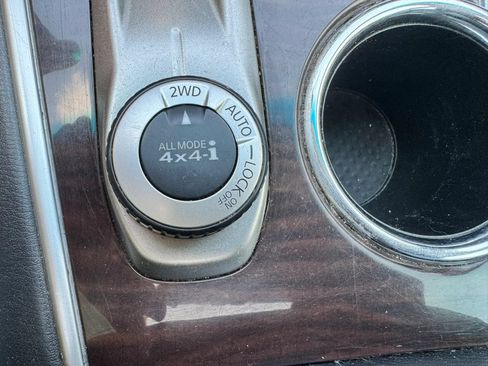 Used 2014 Nissan Pathfinder Platinum w/ Platinum Premium Package AWD/4WD image 34