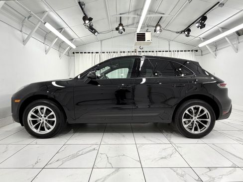 Certified 2025 Porsche Macan image 15