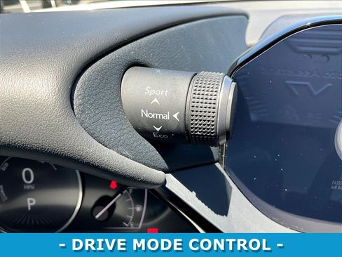 Used 2024 Lexus ES 300h w/ Premium Package FWD image 37