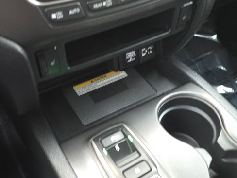 Certified 2023 Honda Passport TrailSport image 31