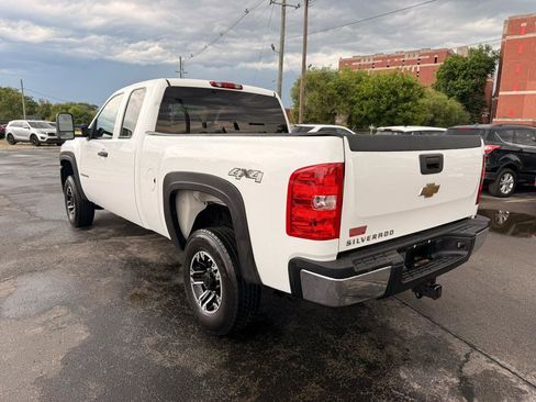 Used 2008 Chevrolet Silverado 2500 W/T AWD/4WD image 5