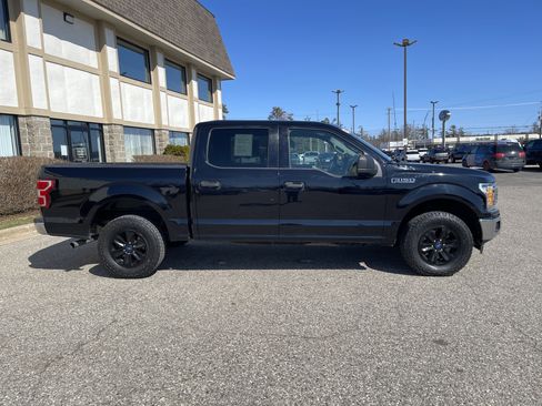 Used 2020 Ford F150 XLT image 2