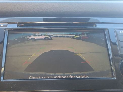 Used 2022 Nissan Rogue Sport SV image 22