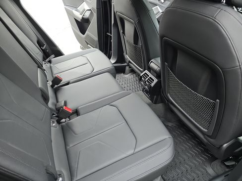 New 2025 Audi Q3 2.0T Premium image 11