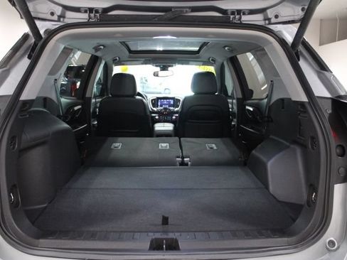 Used 2024 GMC Terrain SLT w/ Tech Package AWD/4WD image 14