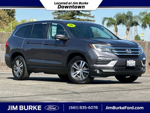 Used 2017 Honda Pilot EX image 1
