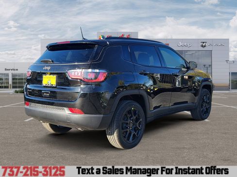 New 2026 Jeep Compass Latitude image 5