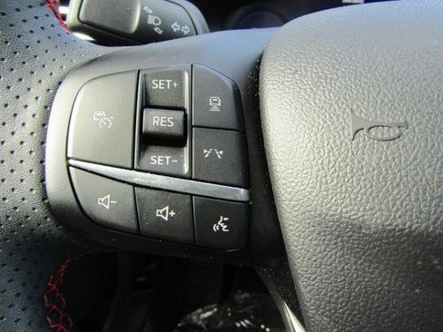 Used 2023 Ford Escape ST-Line Select image 22