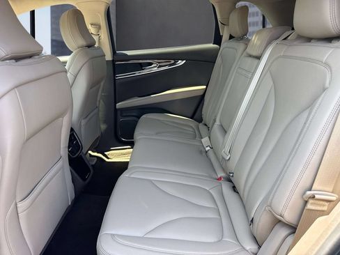 Certified 2023 Lincoln Nautilus FWD w/ Premium Package image 13
