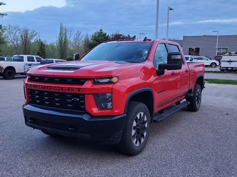 Used 2020 Chevrolet Silverado 2500 Custom w/ Custom Convenience Package image 3