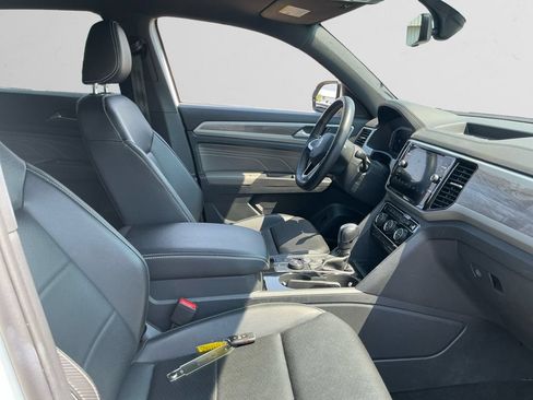 Used 2022 Volkswagen Atlas Cross Sport SE AWD/4WD image 15