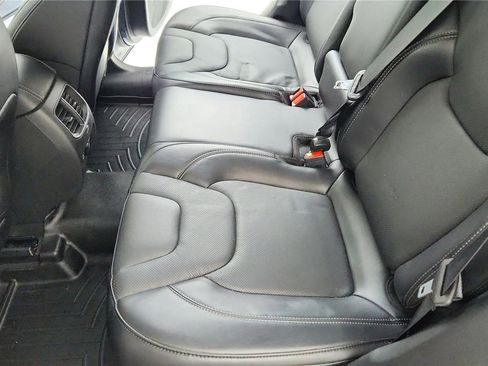 Used 2021 Jeep Cherokee Latitude Lux w/ Comfort/Convenience Group image 25