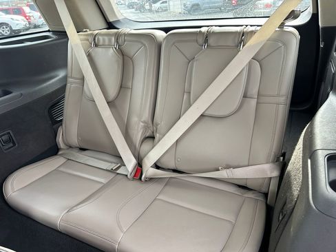 Used 2021 Lincoln Aviator Reserve w/ Equipment Group 202A image 32