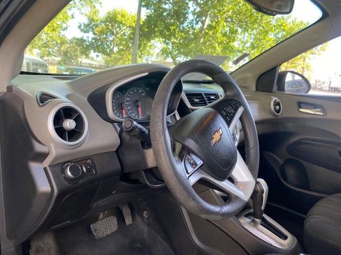 Used 2017 Chevrolet Sonic LT FWD image 10
