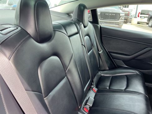 Used 2023 Tesla Model 3 Standard Range image 18