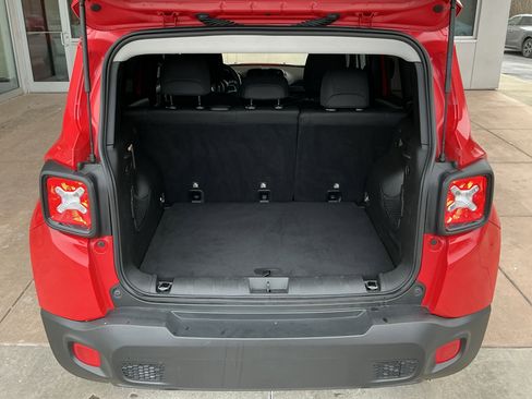 Used 2018 Jeep Renegade Sport w/ Power & Air Group image 24