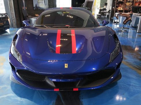 Used 2020 Ferrari F8 Tributo RWD image 2