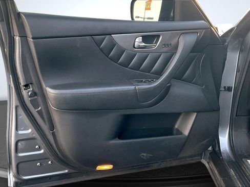 Used 2015 INFINITI QX70 AWD w/ Premium Package image 23