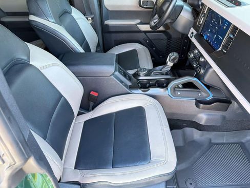 Used 2023 Ford Bronco Wildtrak AWD/4WD image 28
