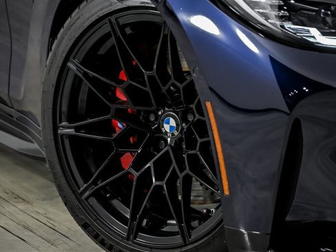 Used 2022 BMW M4 Coupe w/ M Carbon Exterior Package RWD image 3