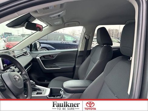 Used 2025 Toyota RAV4 LE image 25