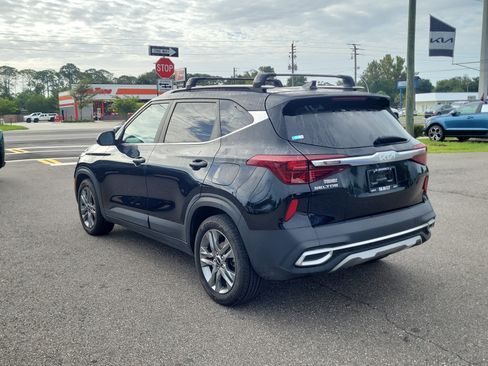 Used 2022 Kia Seltos S FWD image 4