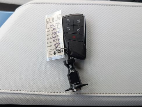 Used 2024 Chevrolet Equinox EV LT FWD image 36
