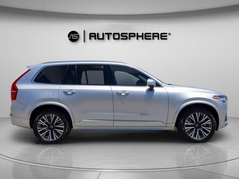 Used 2020 Volvo XC90 T5 Momentum w/ Protection Package Premier image 11