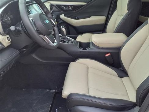 Used 2025 Subaru Outback Limited AWD/4WD image 8