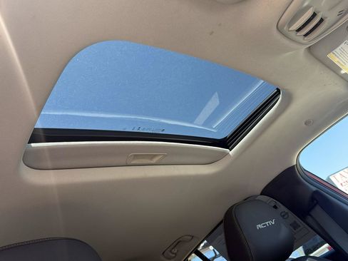 Used 2024 Chevrolet Trax ACTIV w/ Sunroof Package FWD image 34