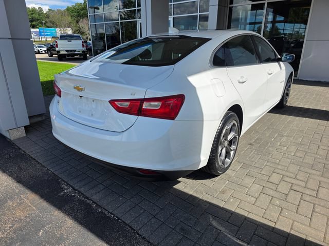 Used 2023 Chevrolet Malibu LT FWD image 4