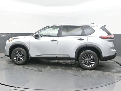 Certified 2024 Nissan Rogue S AWD/4WD image 5