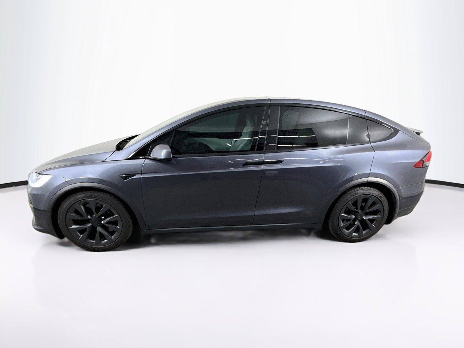 Used 2022 Tesla Model X Plaid AWD/4WD image 2